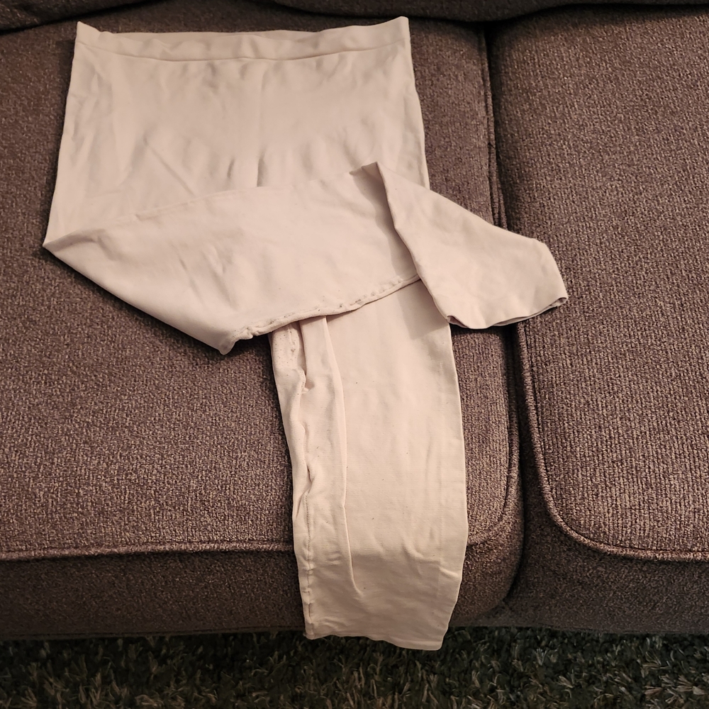 Cream Shaping Capris